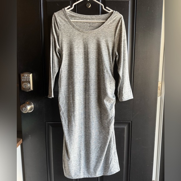 Liz Lange Dresses & Skirts - Liz Range Grey Maternity Dress 3/4 sleeves Midi length size Medium